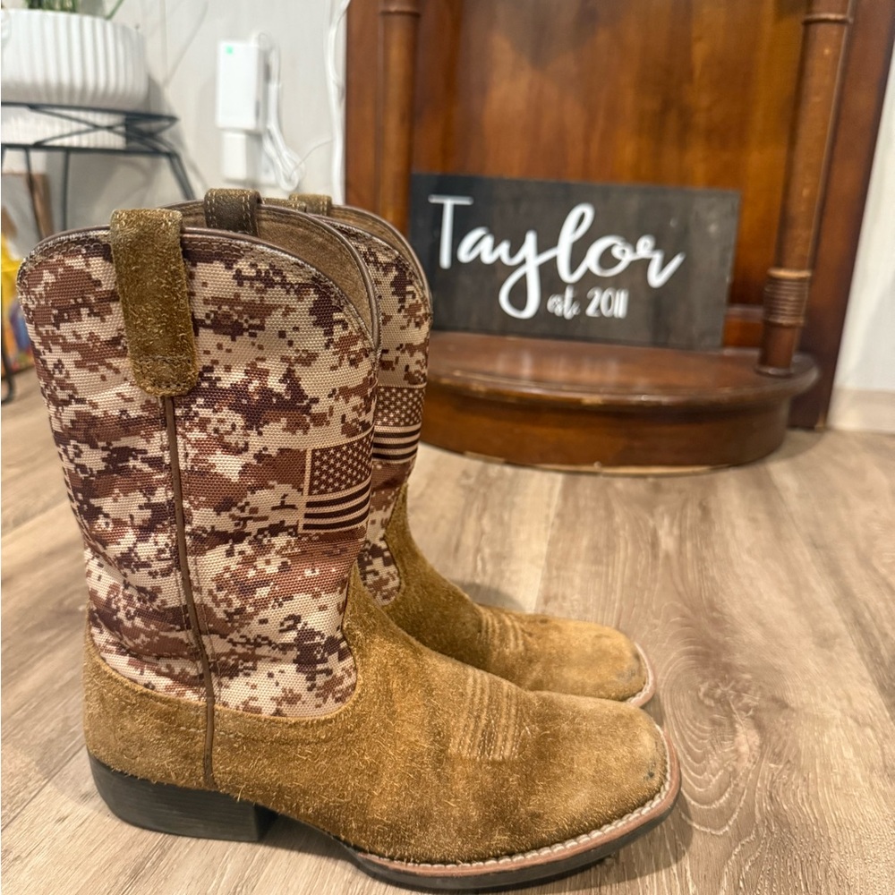 Ariat Kids Boots in Brown and Tan Camo